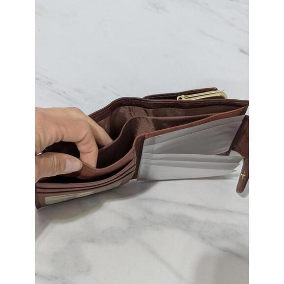 Buxton Vintage Brown Leather Wallet - Stylish and Functional Deadstock - Picture 4 of 9